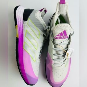 Addidas comfy tennis shoes